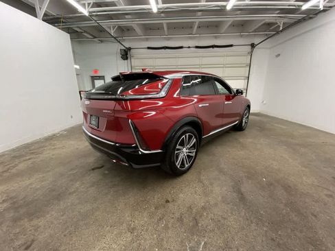 Certified 2024 Cadillac Lyriq Luxury w/ Nappa Leather Package image 6