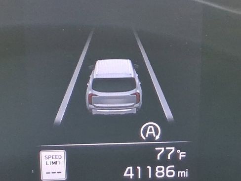 Used 2023 Kia Telluride EX X-Line image 7