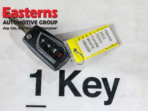 Used 2022 Toyota Corolla LE image 23