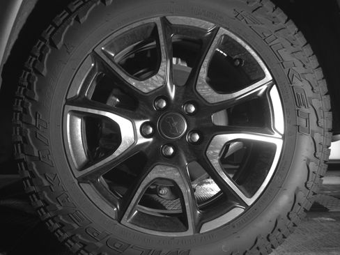 Used 2025 Jeep Compass Trailhawk image 14