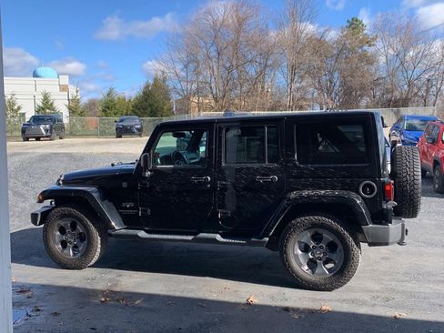 Used 2016 Jeep Wrangler Unlimited Sahara w/ Connectivity Group image 2