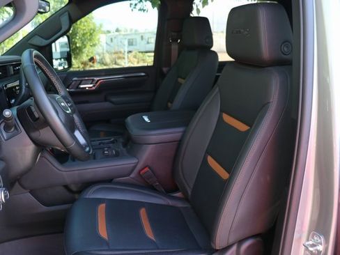 Used 2025 GMC Sierra 3500 AT4 w/ AT4 Premium Plus Package image 18