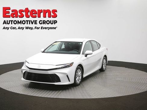 Used 2025 Toyota Camry LE FWD image 54