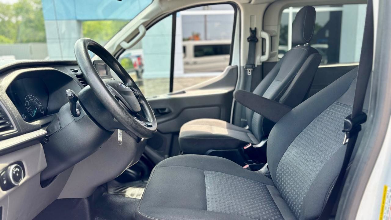 Used 2021 Ford Transit 150 XL RWD image 13