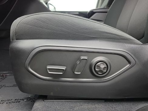 Used 2023 Jeep Grand Cherokee Laredo image 21