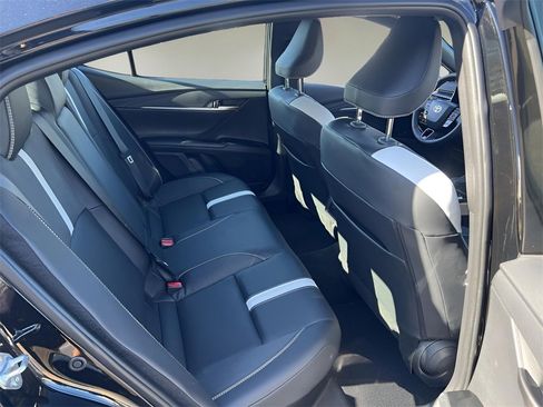 Certified 2025 Toyota Camry Hybrid image 14