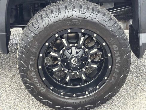 Used 2020 GMC Sierra 1500 Denali w/ Denali Ultimate Package AWD/4WD image 10