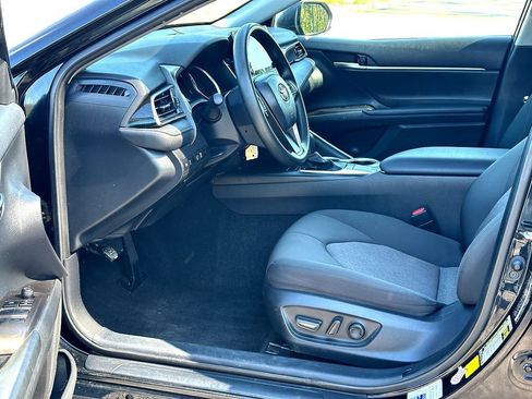 Used 2023 Toyota Camry LE FWD image 9