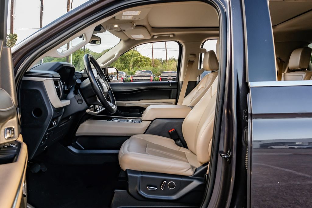 Used 2024 Ford Expedition Max Limited AWD/4WD image 31