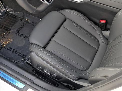 New 2026 BMW 330i Sedan w/ M Sport Package image 4