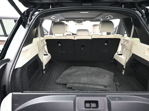 Used 2023 Land Rover Range Rover Long Wheelbase SE AWD/4WD image 16