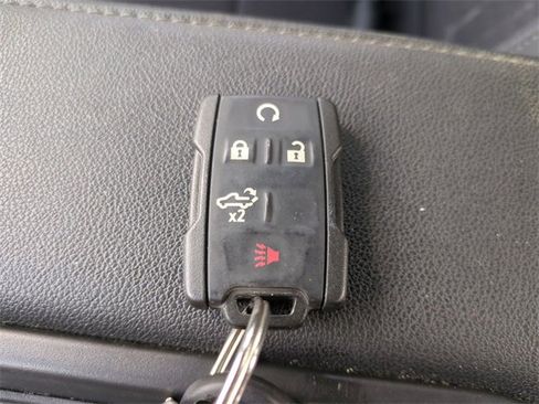 Used 2022 Chevrolet Silverado 2500 Custom w/ Custom Value Package image 34