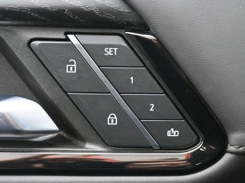 Used 2023 GMC Sierra 1500 AT4X image 14