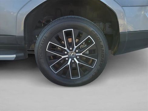 Used 2024 Lexus GX 550 image 6