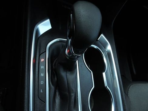 Used 2023 Chevrolet Traverse LT FWD image 27