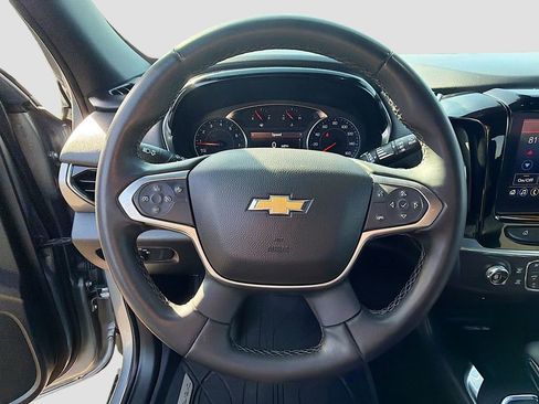 Used 2023 Chevrolet Traverse LT image 41