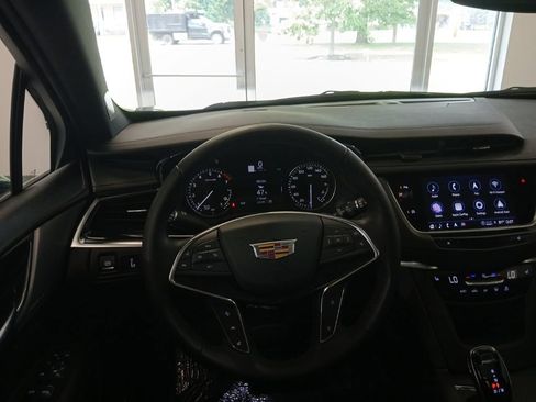 Certified 2024 Cadillac XT5 Premium Luxury AWD/4WD image 19