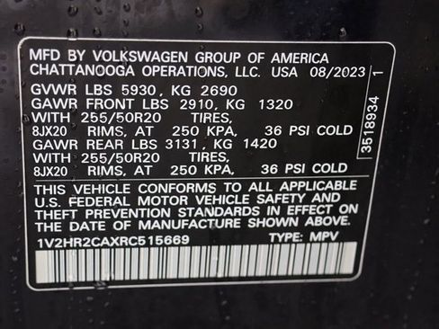 Used 2024 Volkswagen Atlas SE image 30