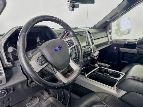 Used 2020 Ford F350 Platinum w/ FX4 Off-Road Package image 9