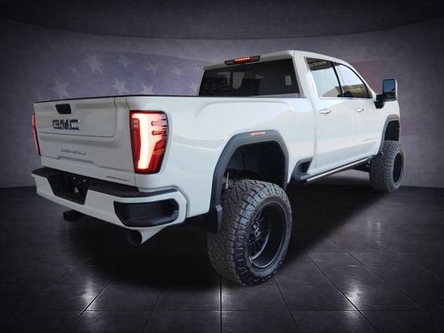 Used 2024 GMC Sierra 2500 Denali Ultimate AWD/4WD image 5
