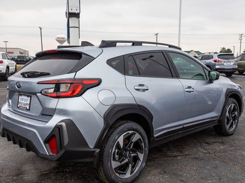 New 2026 Subaru Crosstrek 2.5i Limited w/ Crosstrek Mirror Package image 12