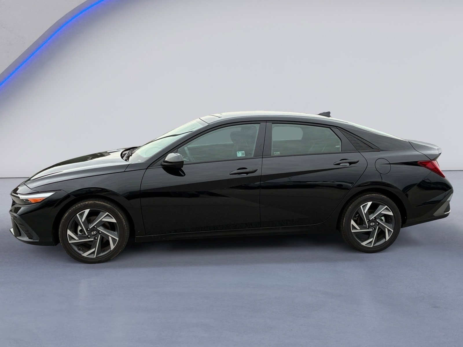 Used 2025 Hyundai Elantra SEL FWD image 8
