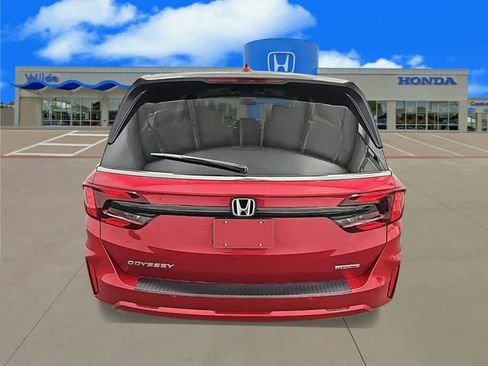 New 2026 Honda Odyssey Touring image 3