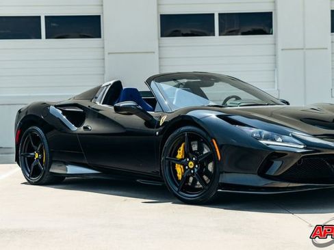 Used 2022 Ferrari F8 Tributo image 51