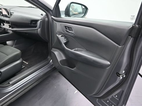 Used 2026 Nissan Rogue S FWD image 7
