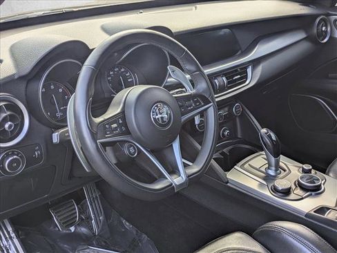 Used 2018 Alfa Romeo Stelvio Ti Sport image 9