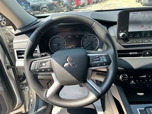 Used 2024 Mitsubishi Outlander SE AWD/4WD image 14
