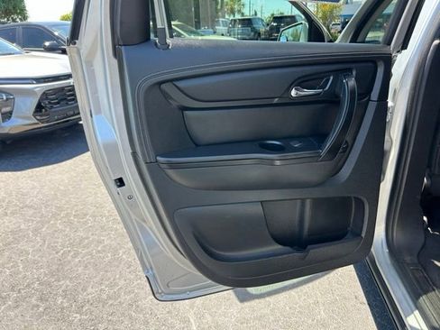 Used 2015 Chevrolet Traverse LT image 13