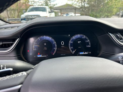 Used 2025 Jeep Grand Cherokee L Laredo image 25