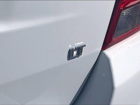 Used 2017 Chevrolet Trax LT w/ LT Convenience Package FWD image 24
