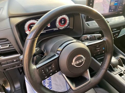 Used 2024 Nissan Rogue SL AWD/4WD image 22