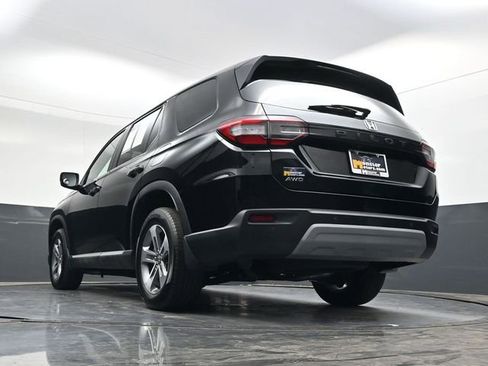 Used 2023 Honda Pilot EX-L image 32