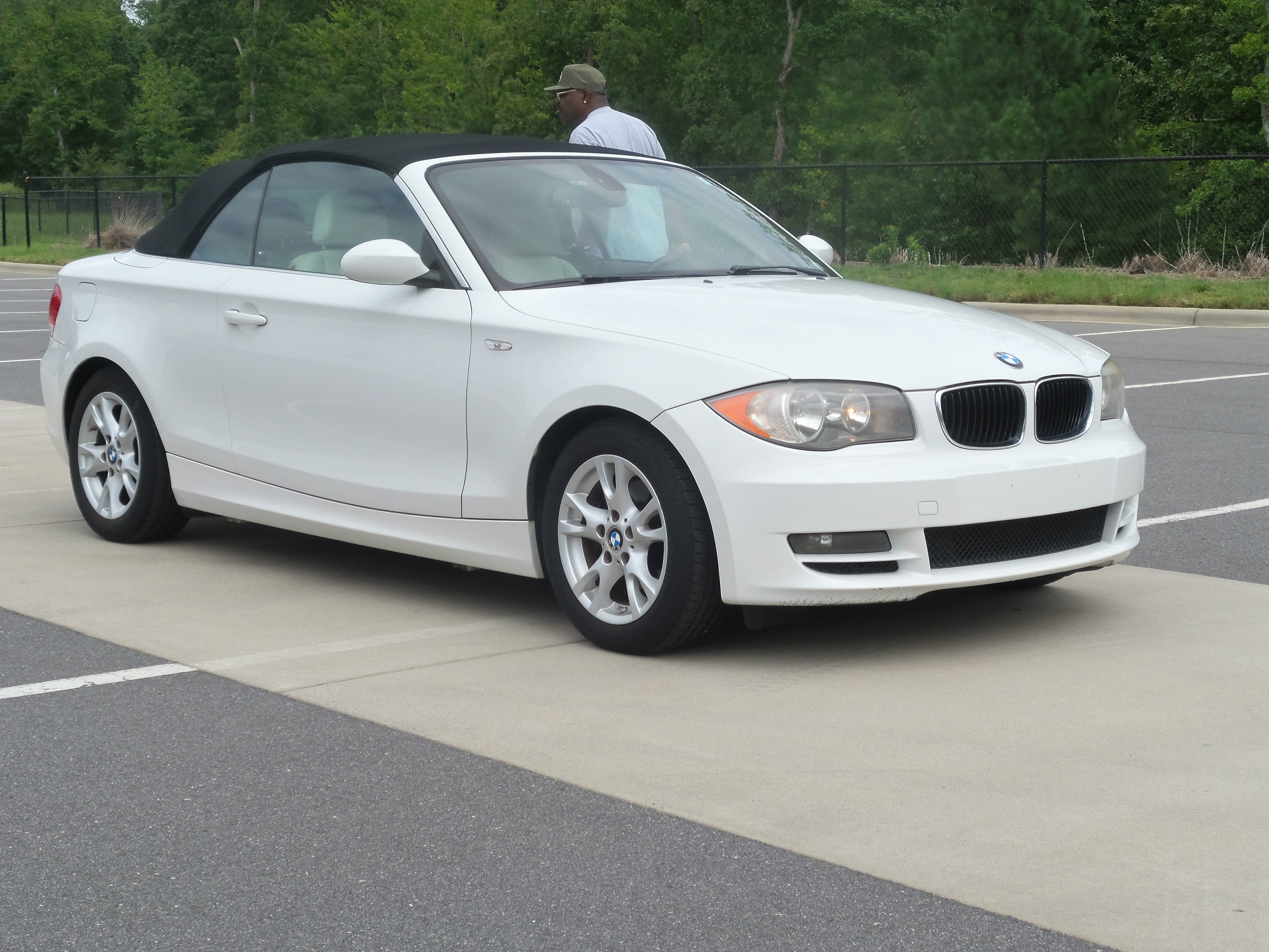 Used 2009 BMW 128i Convertible RWD image 47