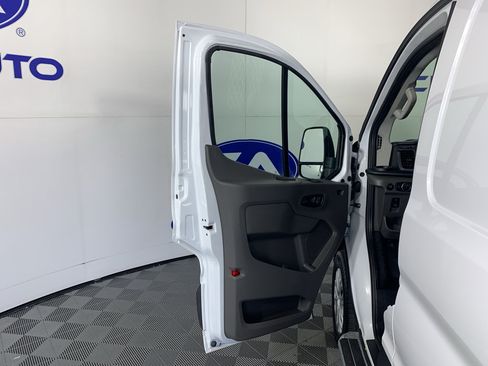 Used 2025 Ford Transit 250 Low Roof w/ Exterior Upgrade Package RWD image 12