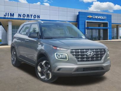 Used 2022 Hyundai Venue Limited w/ Cargo Package