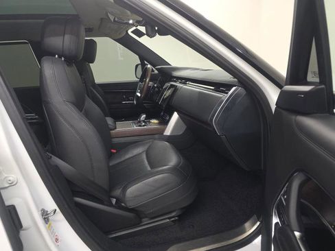 Used 2023 Land Rover Range Rover Long Wheelbase SE AWD/4WD image 8