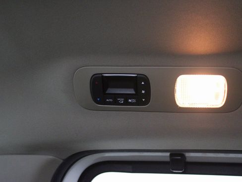 Used 2022 Honda Odyssey Touring image 22