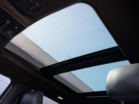 Used 2017 Ford F150 Raptor w/ Equipment Group 802A Luxury image 19