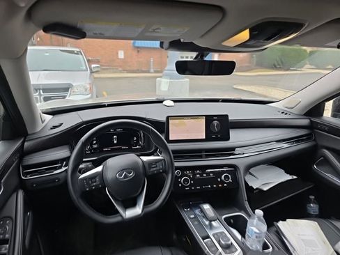 Used 2023 INFINITI QX60 Sensory w/ Cargo Package image 3