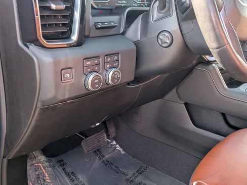 Certified 2024 GMC Sierra 1500 Denali Ultimate image 17