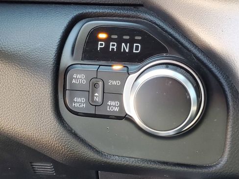 Used 2020 RAM 1500 Big Horn AWD/4WD image 18