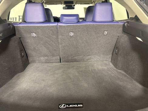 Used 2021 Lexus UX 200 image 21