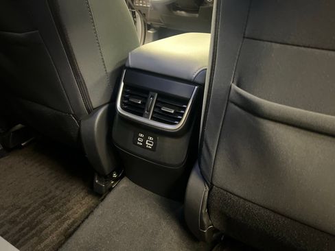 Used 2025 Subaru Outback Premium AWD/4WD image 27