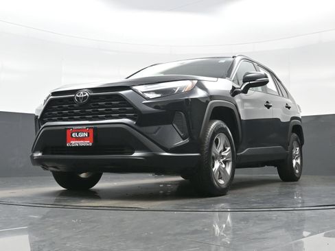 Used 2025 Toyota RAV4 XLE AWD/4WD image 28