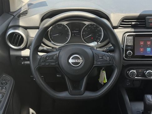 Used 2025 Nissan Versa S FWD image 20