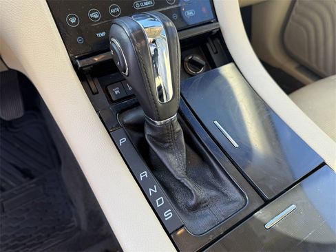 Used 2015 Ford Taurus Limited w/ Equipment Group 301A image 21